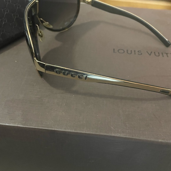 Gucci sunglass - Picture 3 of 3